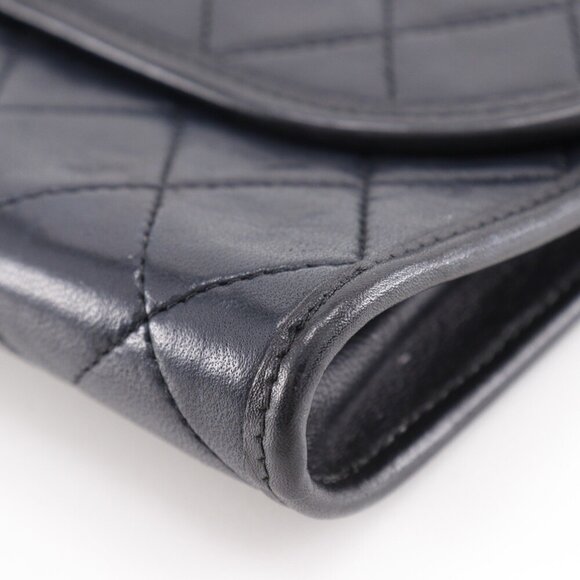 CHANEL Black Lambskin Leather Pochette Shoulder Bag - Picture 5 of 16